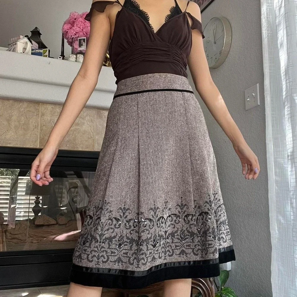 Loft Herringbone Sequins Velvet Trim Wool Blend Embroidered Skirt Womens 10 L - Picture 4 of 16